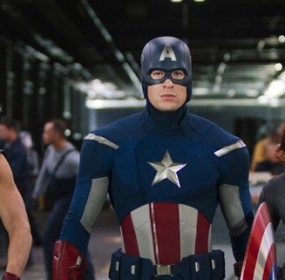 The Avengers (2012) - Jeremy Renner (Hawkeye), Chris Evans (Captain America) and Scarlett Johansson (Black Widow) The Avengers (2012) - Jeremy Renner (Hawkeye), Chris Evans (Captain America) and Scarlett Johansson (Black Widow)