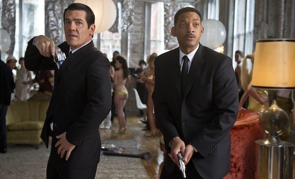 Will Smith;Josh Brolin in MEN IN BLACK 3